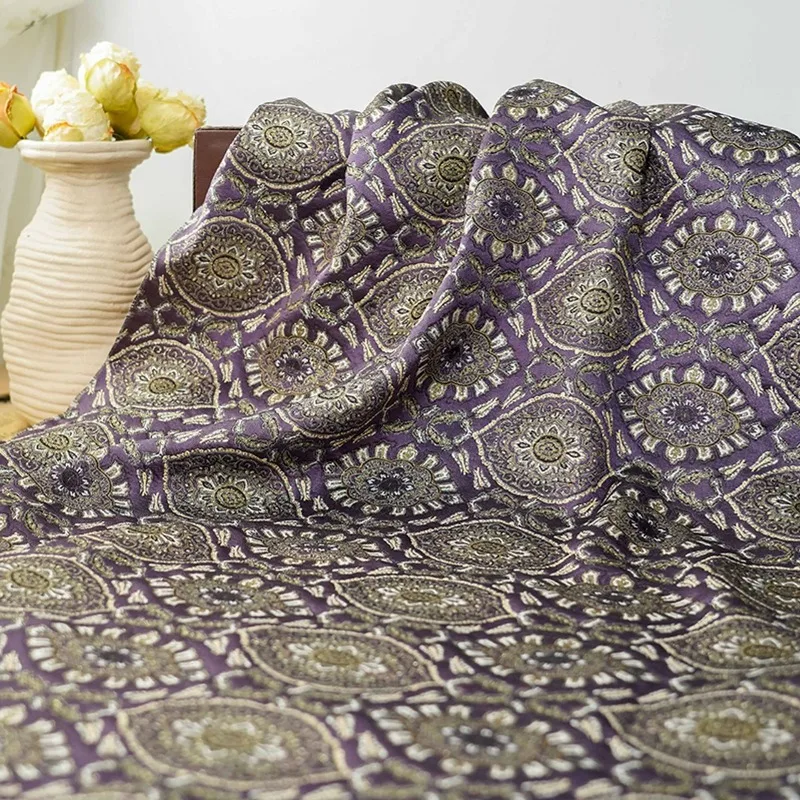 レトロなペルシャ風の花柄生地。金糸を織り込んだ織物ジャカード - Sewing Thread In Textile のレビューと価格