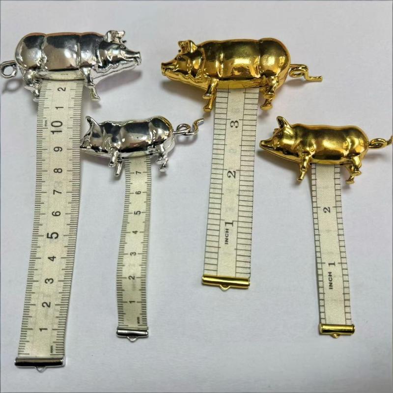 (Ce14)アンティーク風の豚の形をしたミニ巻尺。ヴィンテー - Sewing Gauge Ruler のレビューと価格